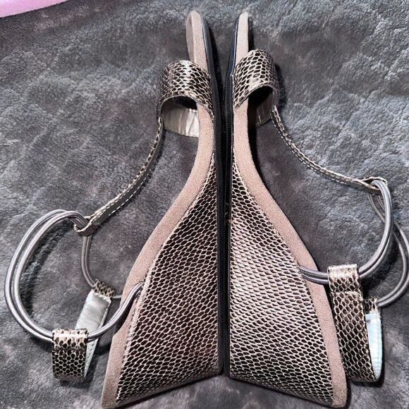 Style & Co Wedge Gold Sandal Size 9 - Picture 6 of 6